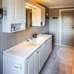 3 Bedroom Awesome In * Svingvoll