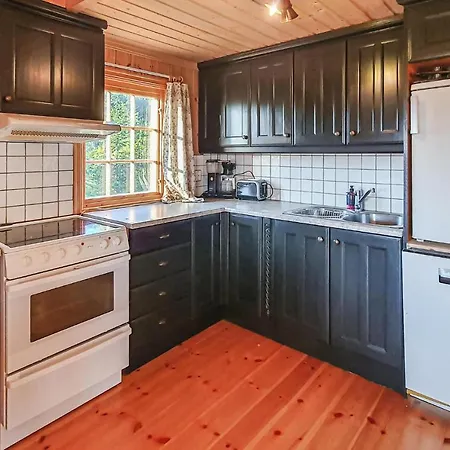 3 Bedroom Awesome In Vakantiehuis Svingvoll